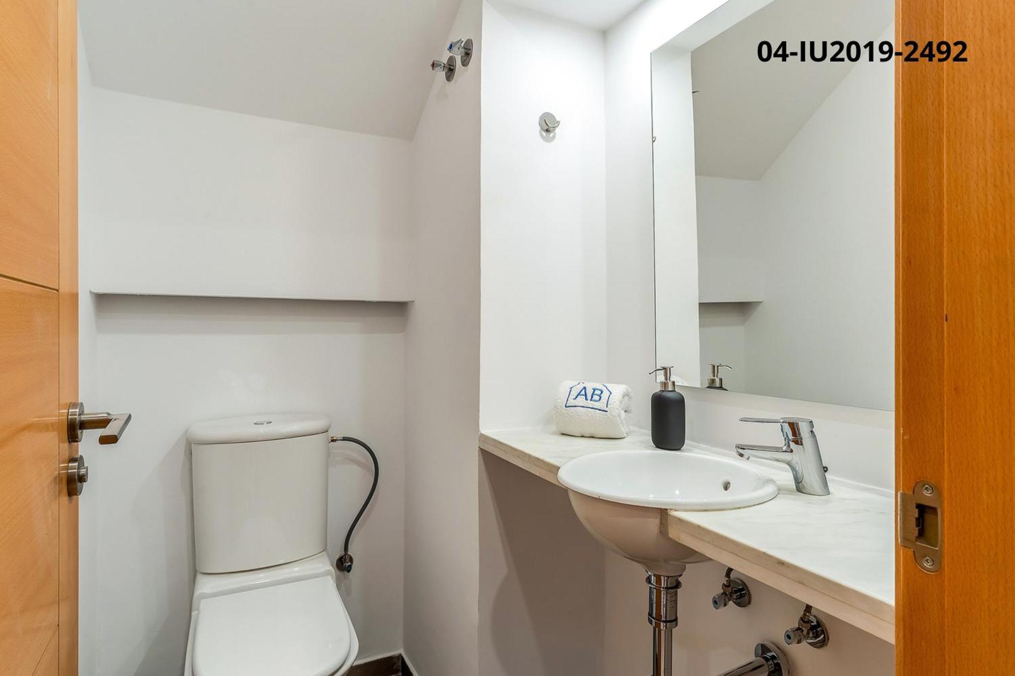 4256 - Ab Les Corts Bi Appartamento